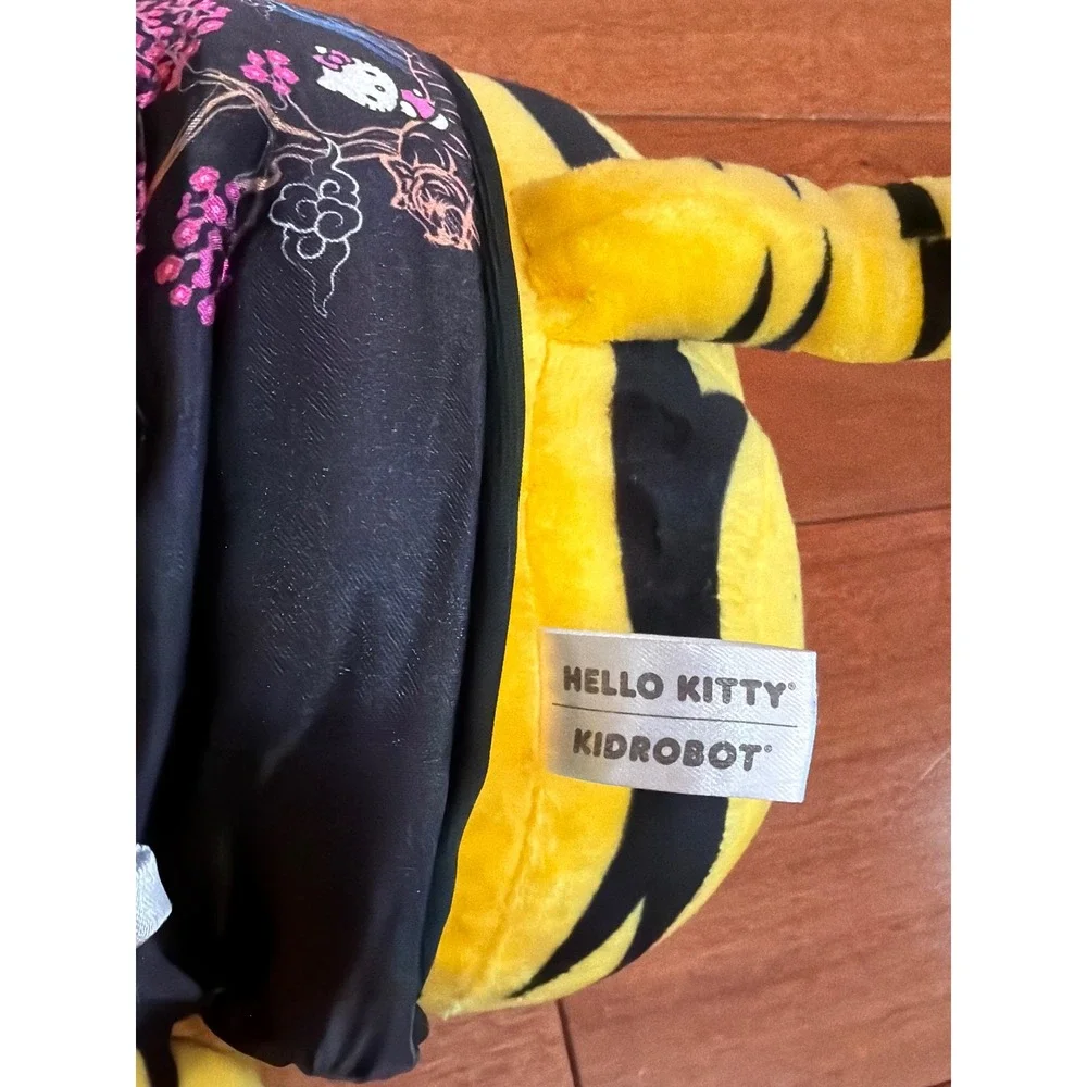 Kidrobot Hello Kitty Tiger Plush Yellow‎ Black Bomber Jacket 12